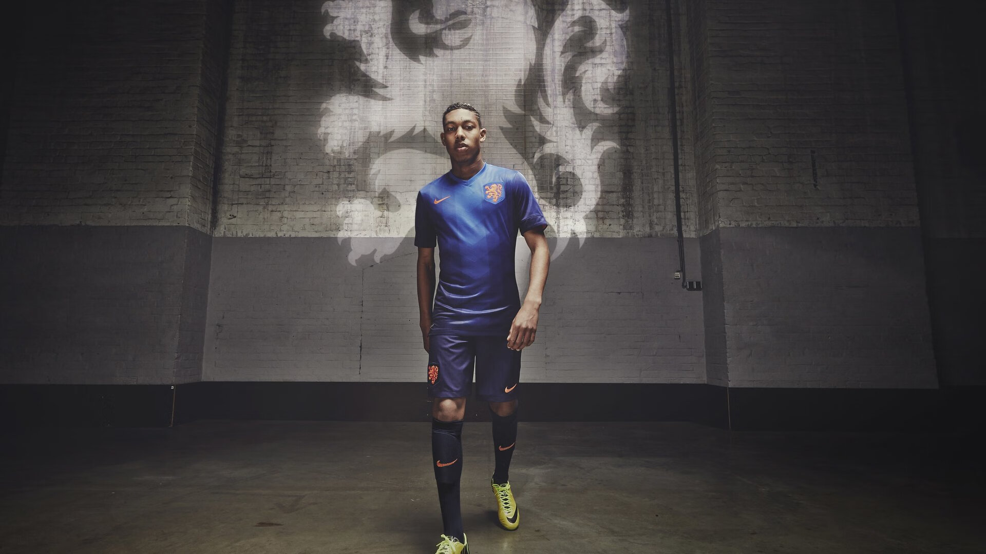 波黑胜过西班牙，晋级欧国杯半决赛，今天欧国联波黑和波兰