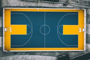 皇马客场2-0战胜莱万特，继续保持不败纪录，皇马2021二客