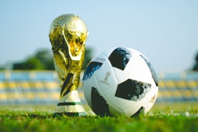 国脚回国效力掀起转会热潮，国足回国视频